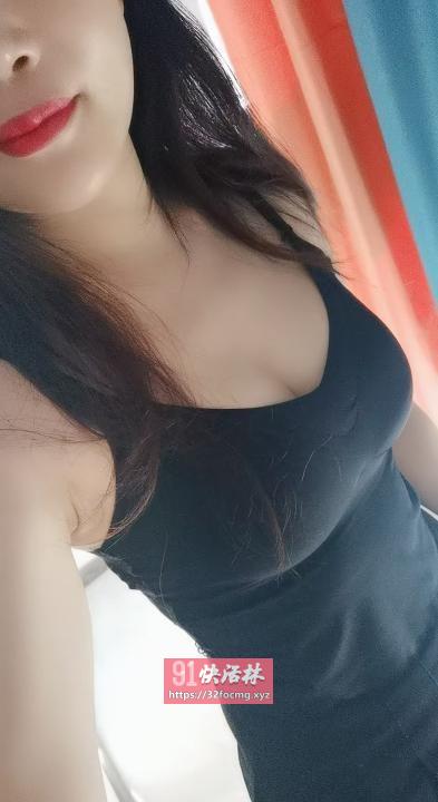 性感丰臀气质熟女灰灰