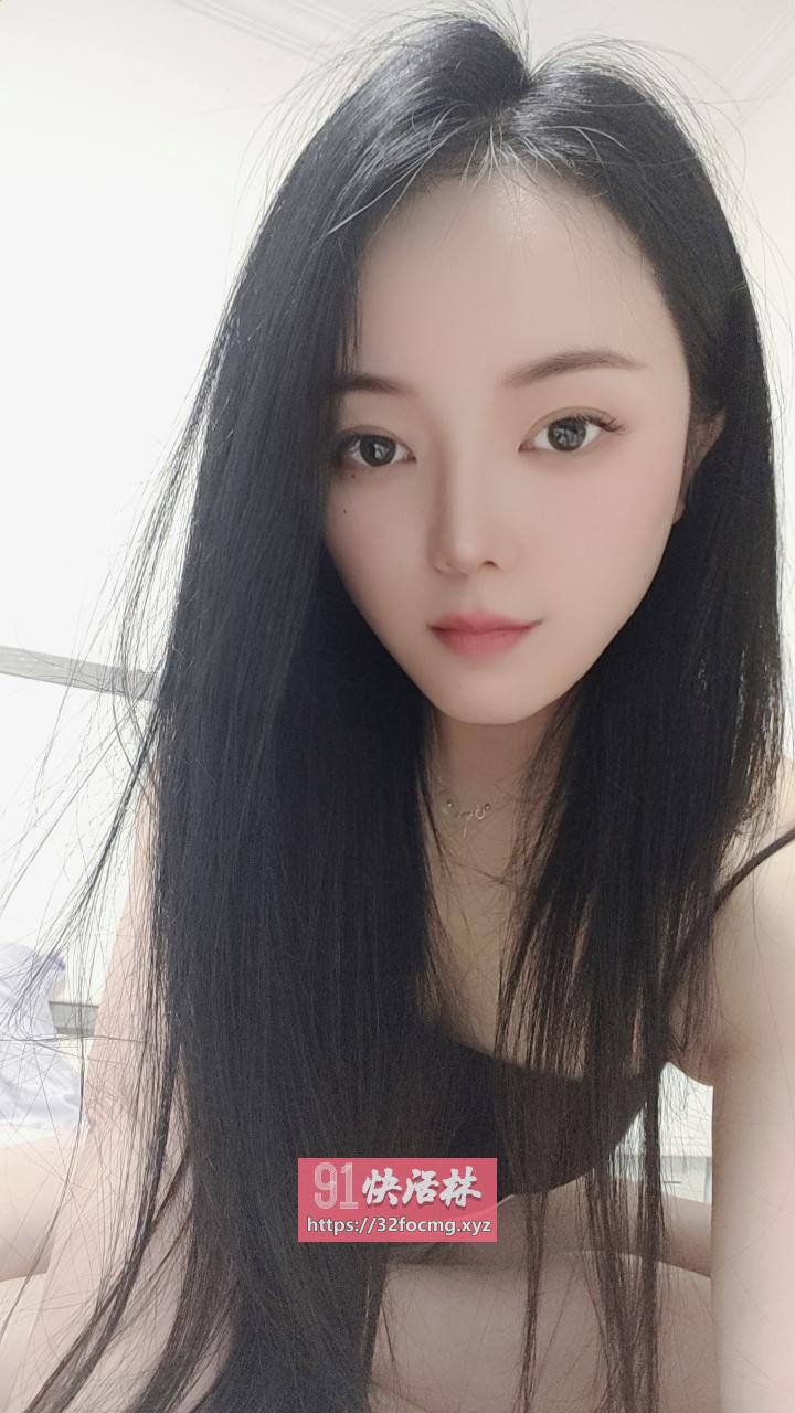 亲验颜值超美粉嫩鲍鱼