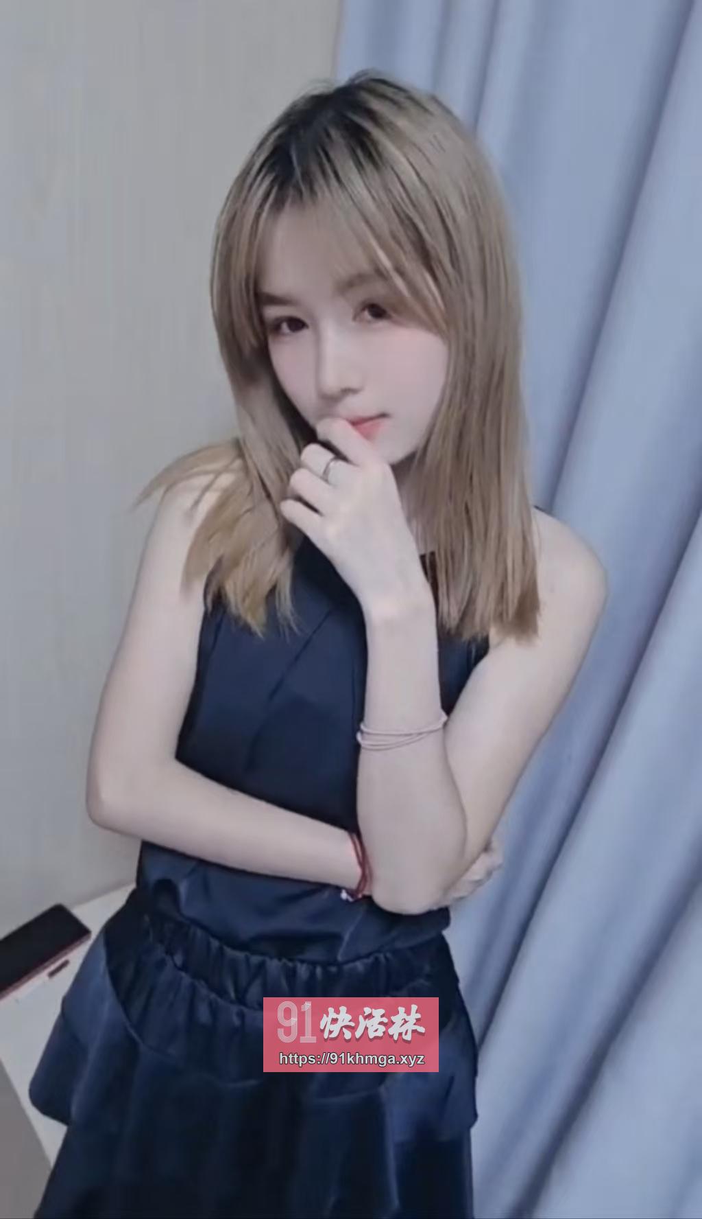 自带教室极品美女