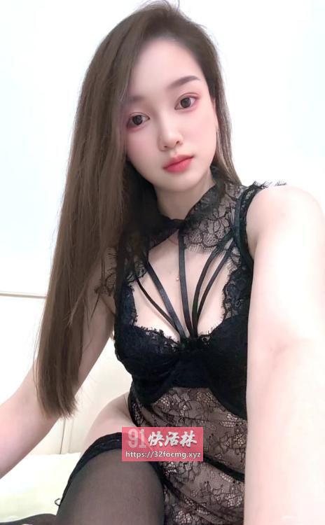 肤白貌美骚御姐