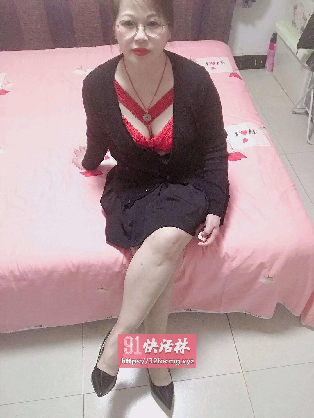 宝山泄火熟女芳姐