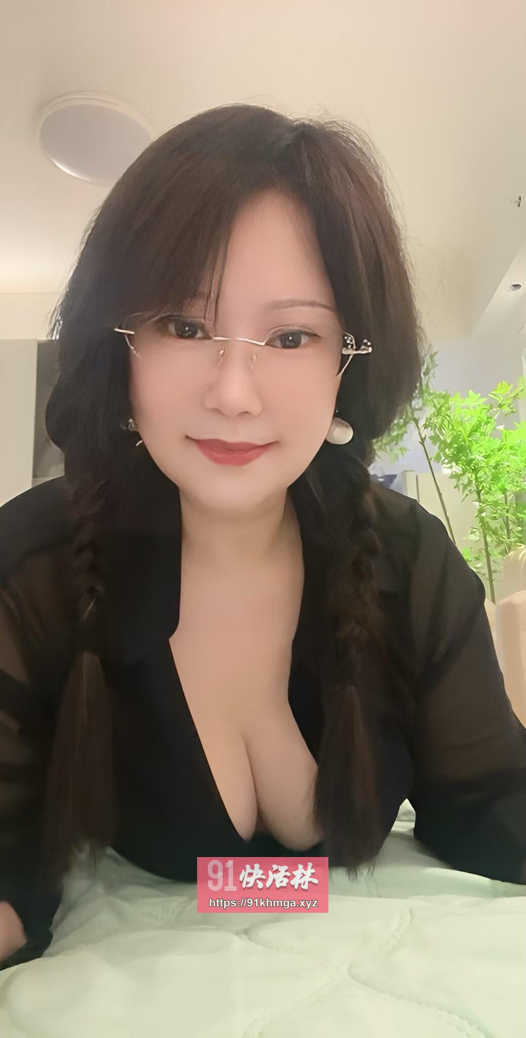 骚少妇大臀会jin