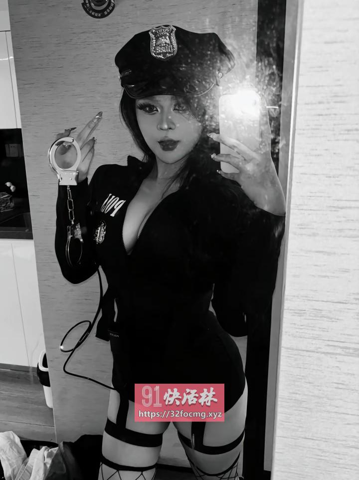 万柏林制服诱惑女王