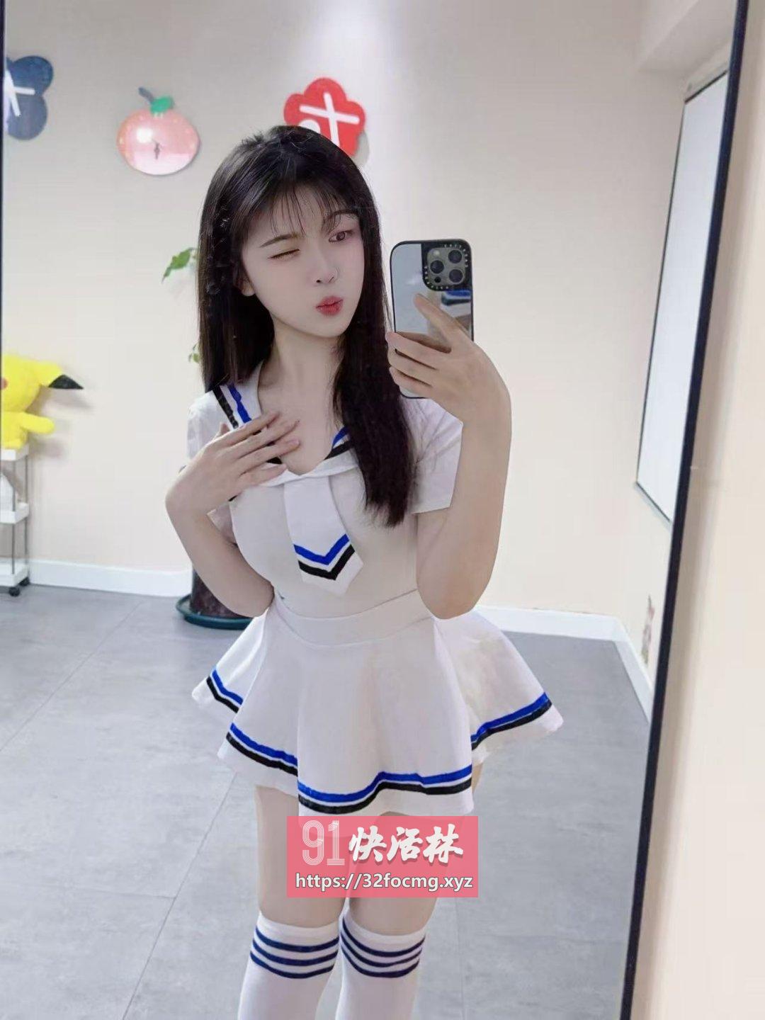 骚穴性感粉嫩尤物刚刚下海