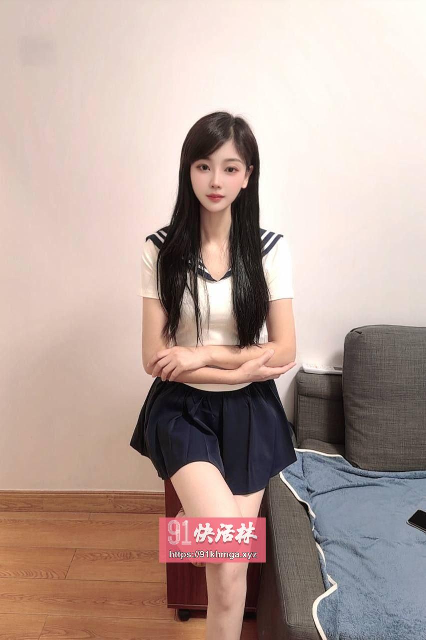 南山长腿御姐莓莓