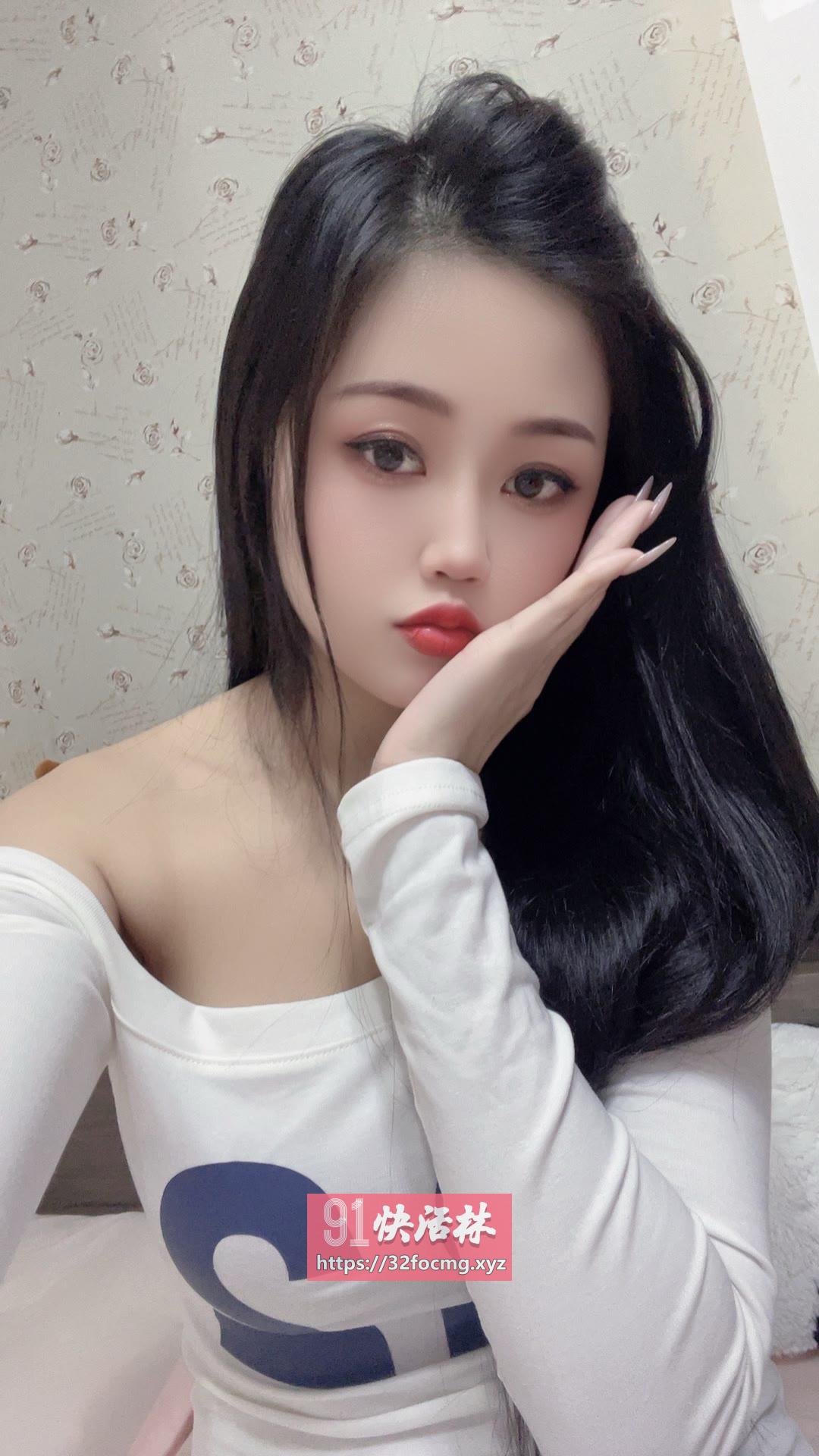 奶大多汁性感熟女