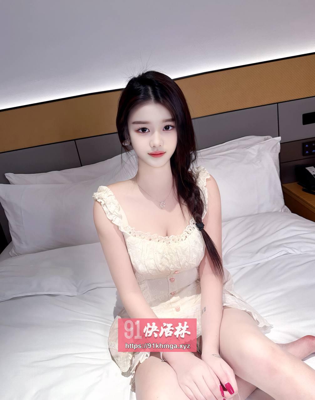 性感丰满巨乳骚货