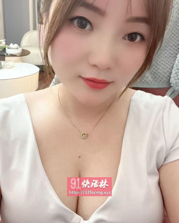 南湖白嫩大白兔老师