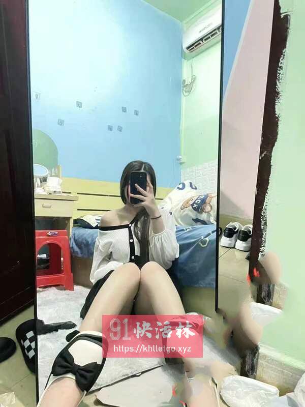 黄岐17岁嫩妹三点粉