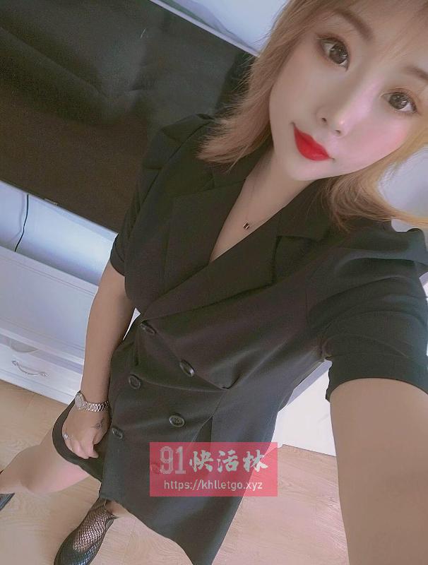 汉囗气质型美女