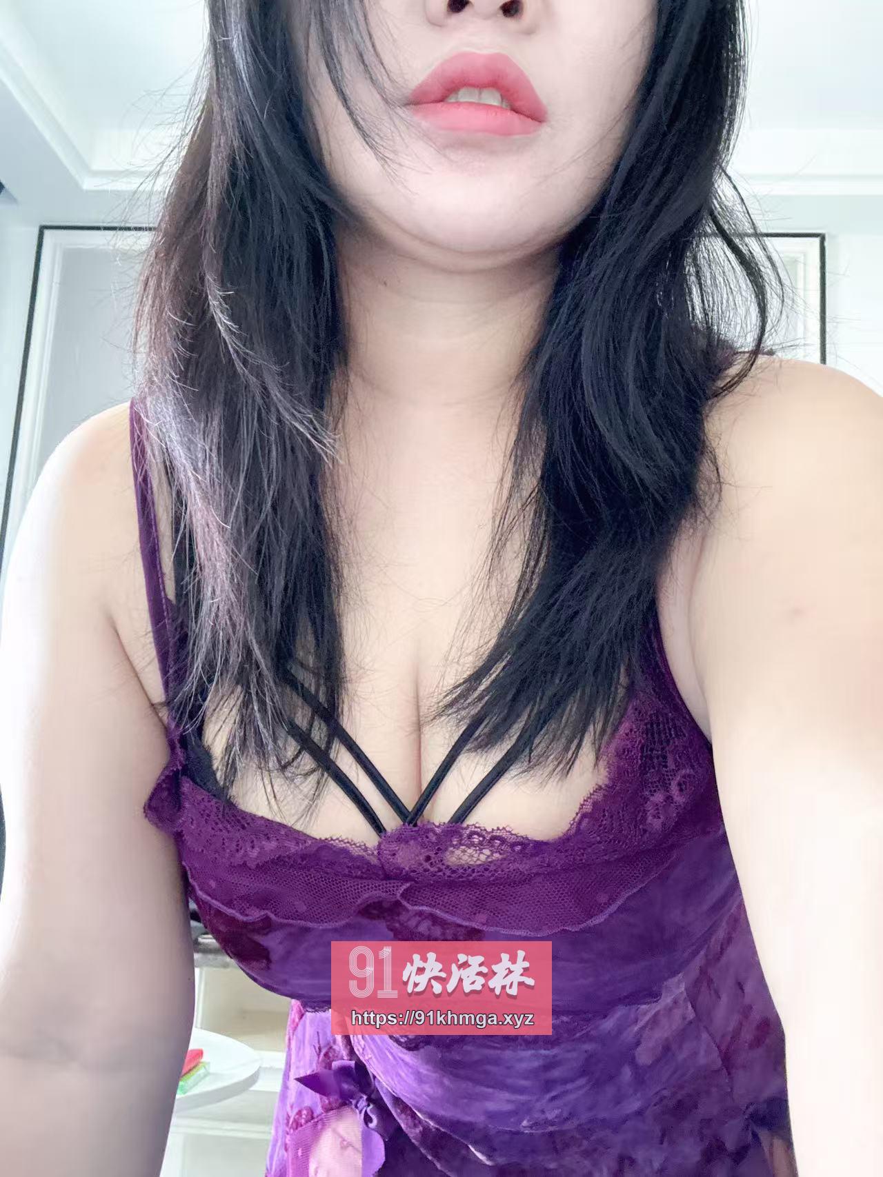 丰满美貌骚妇多姿身材