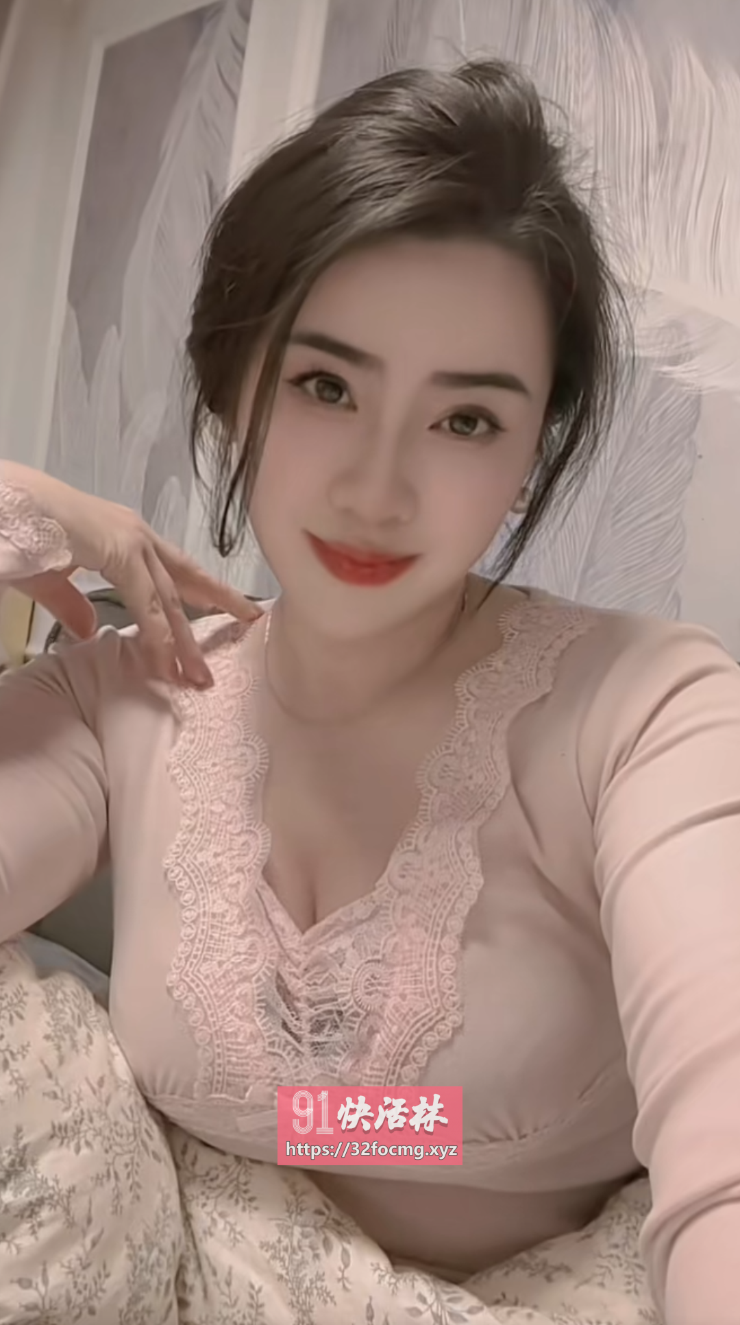 少妇鲍鱼逼粉嫩潮喷