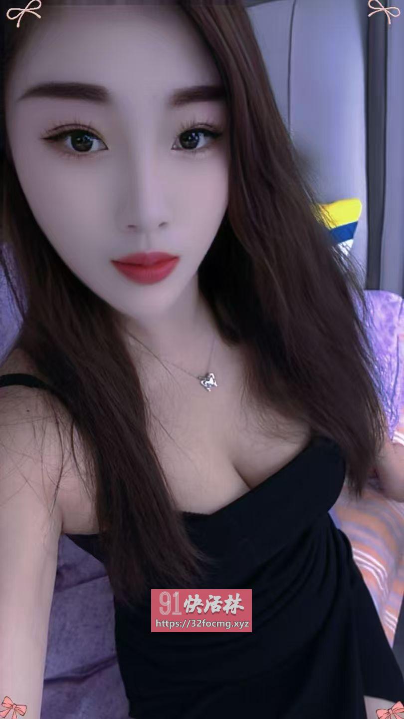 风骚翘臀大胸欲女
