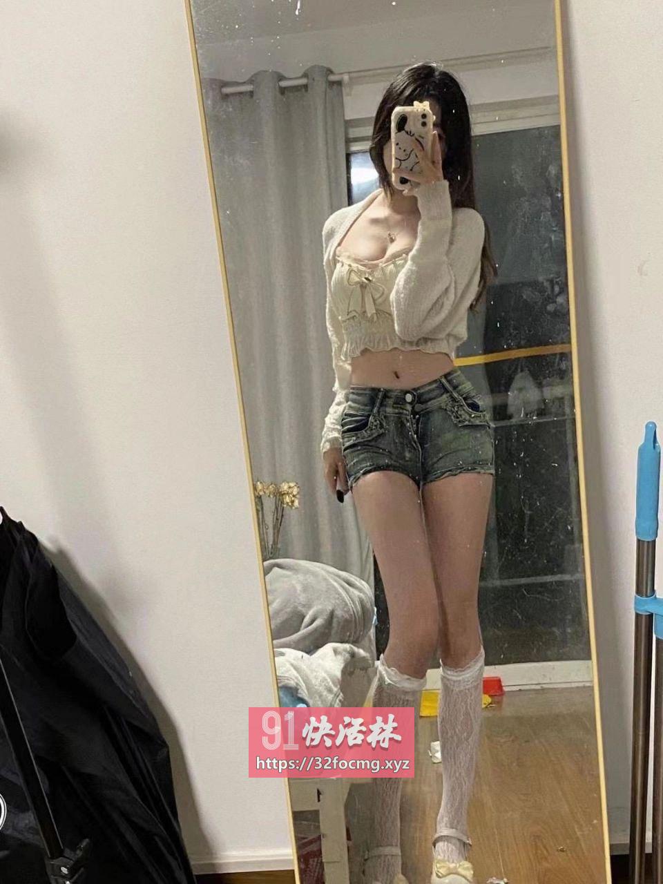 杭州小嫩妹极品身材