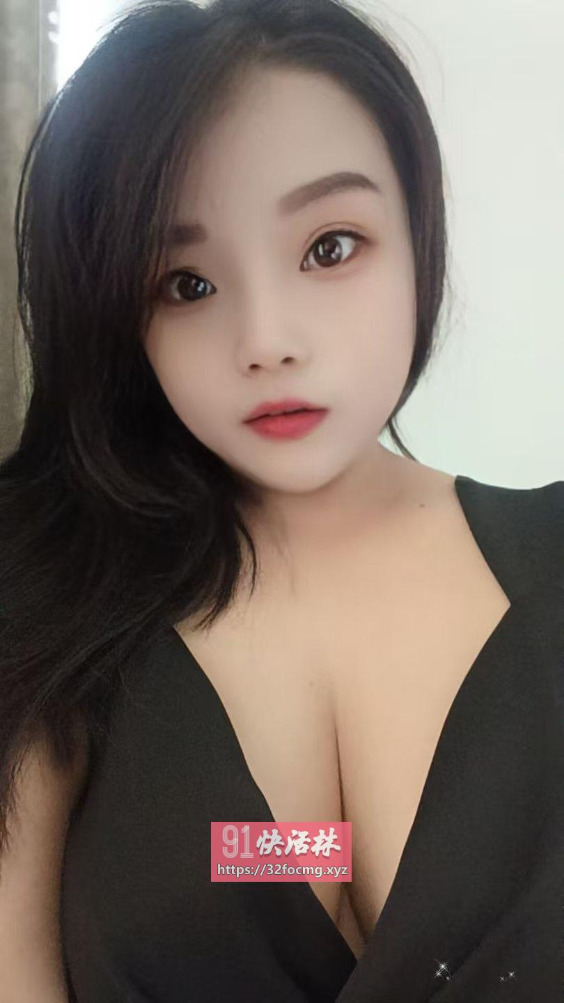 个人居家小少妇依依