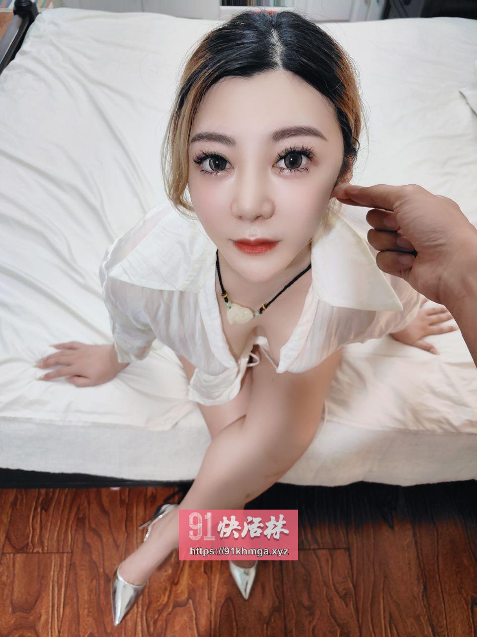 疯狂榨汁骚货小姐姐