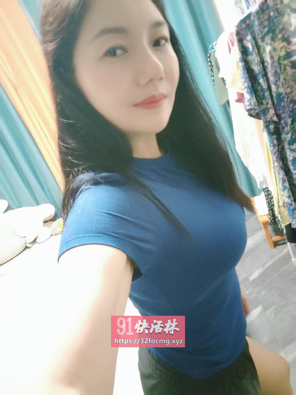 服务系大奶卸火骚姐姐