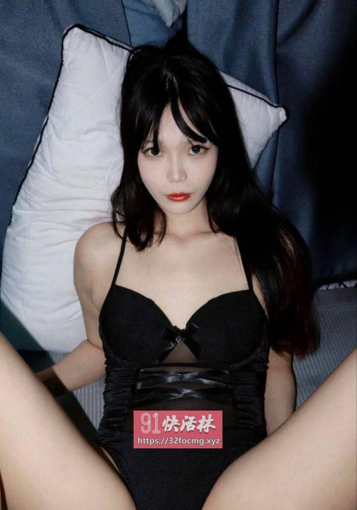成都御姐范妹妹引导我后入直顶花蕾深处
