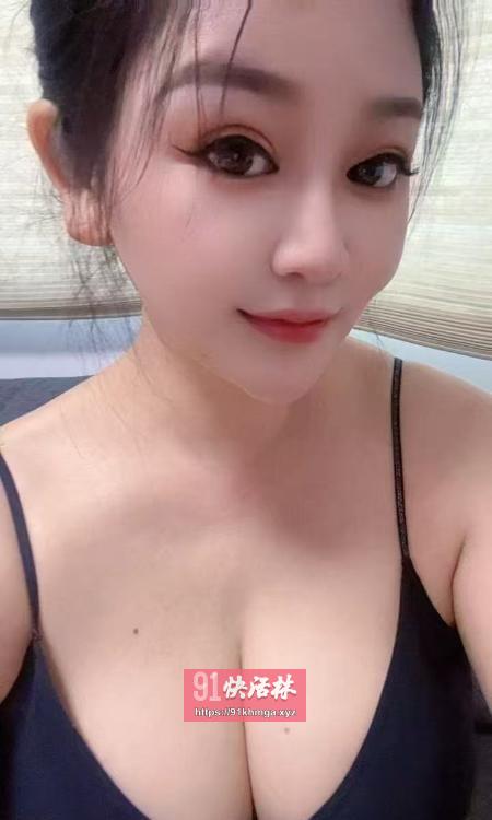 风骚迷人翘臀老师