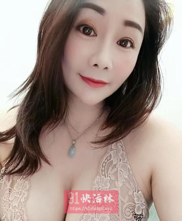 滨江风骚大胸美少妇