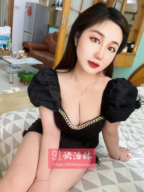 巨乳肥臀雅欣