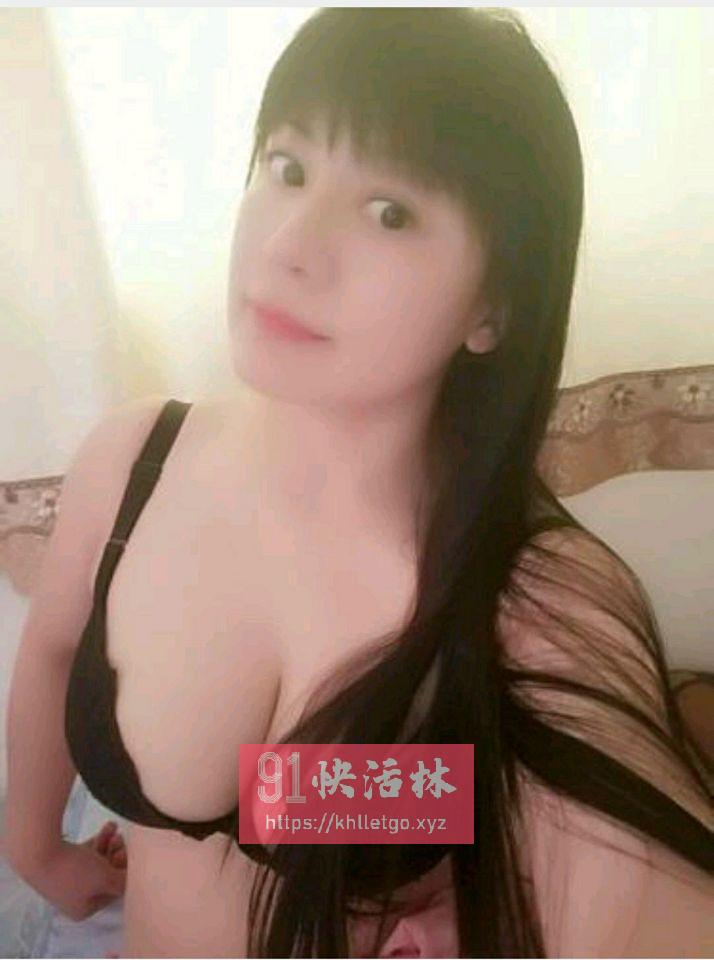 胸大屁股大的泻火熟女