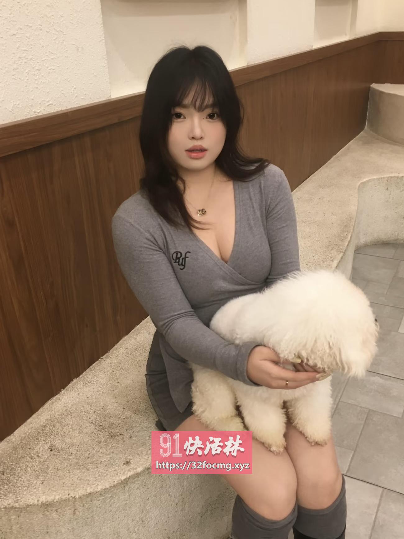 丰满蜜桃妍老师