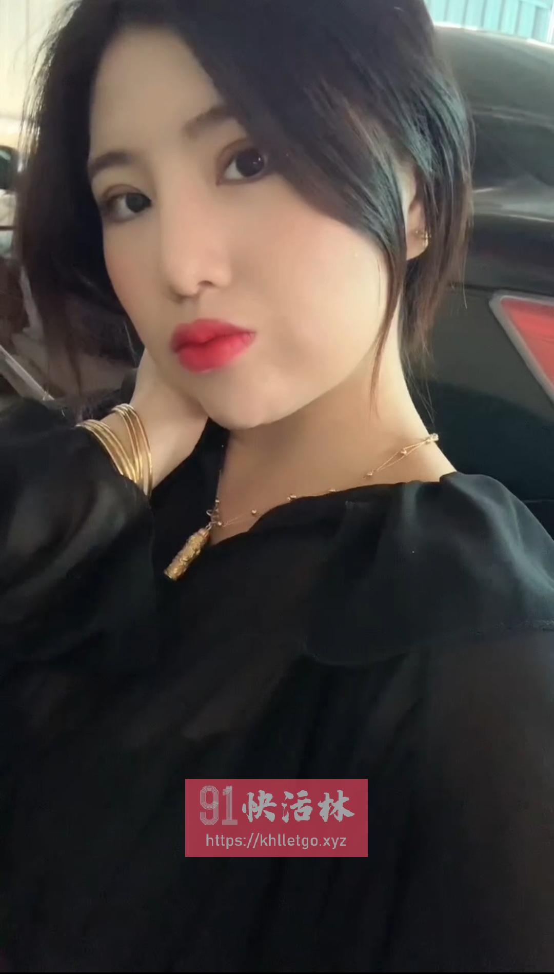 果冻小姐姐