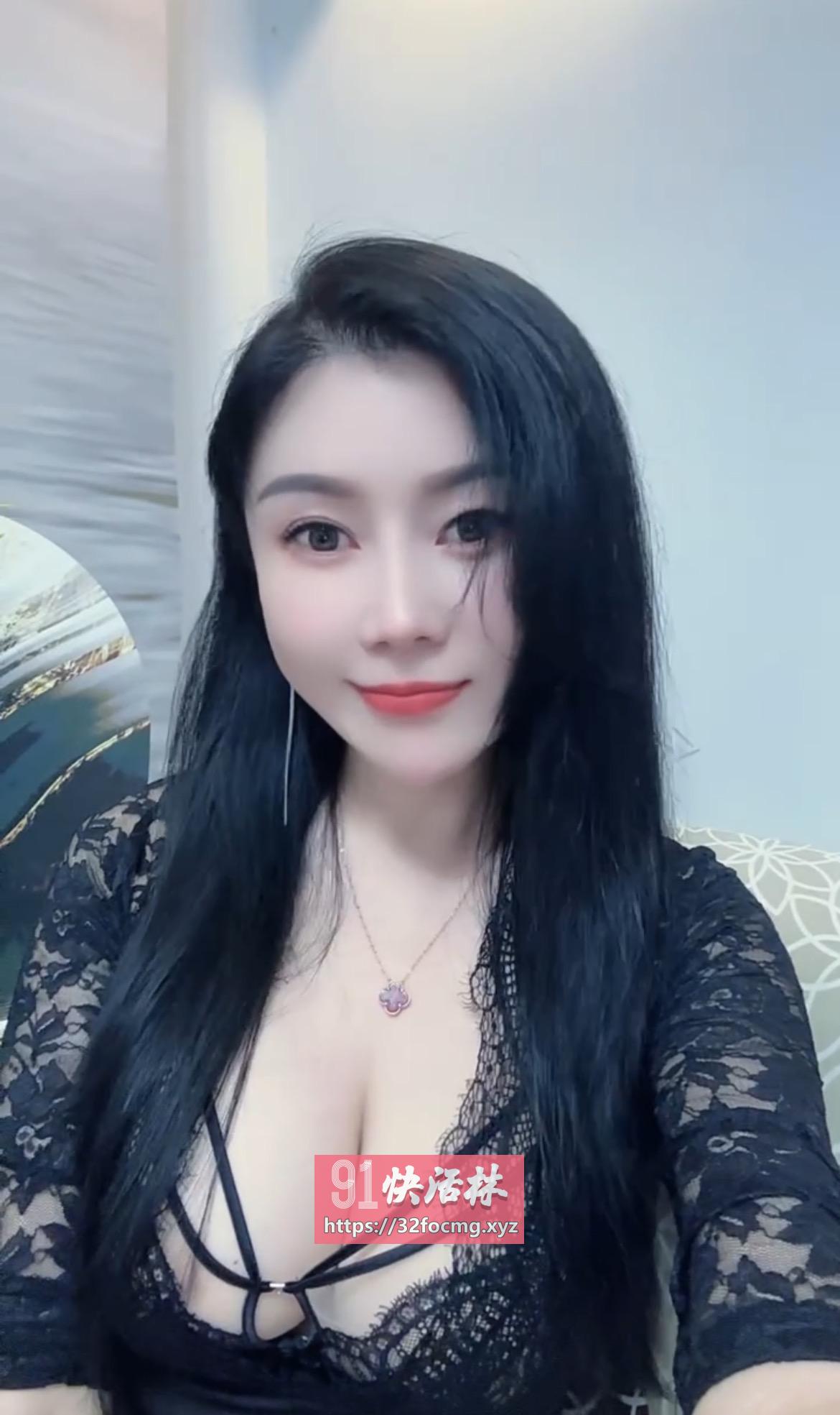 服务系大胸御姐