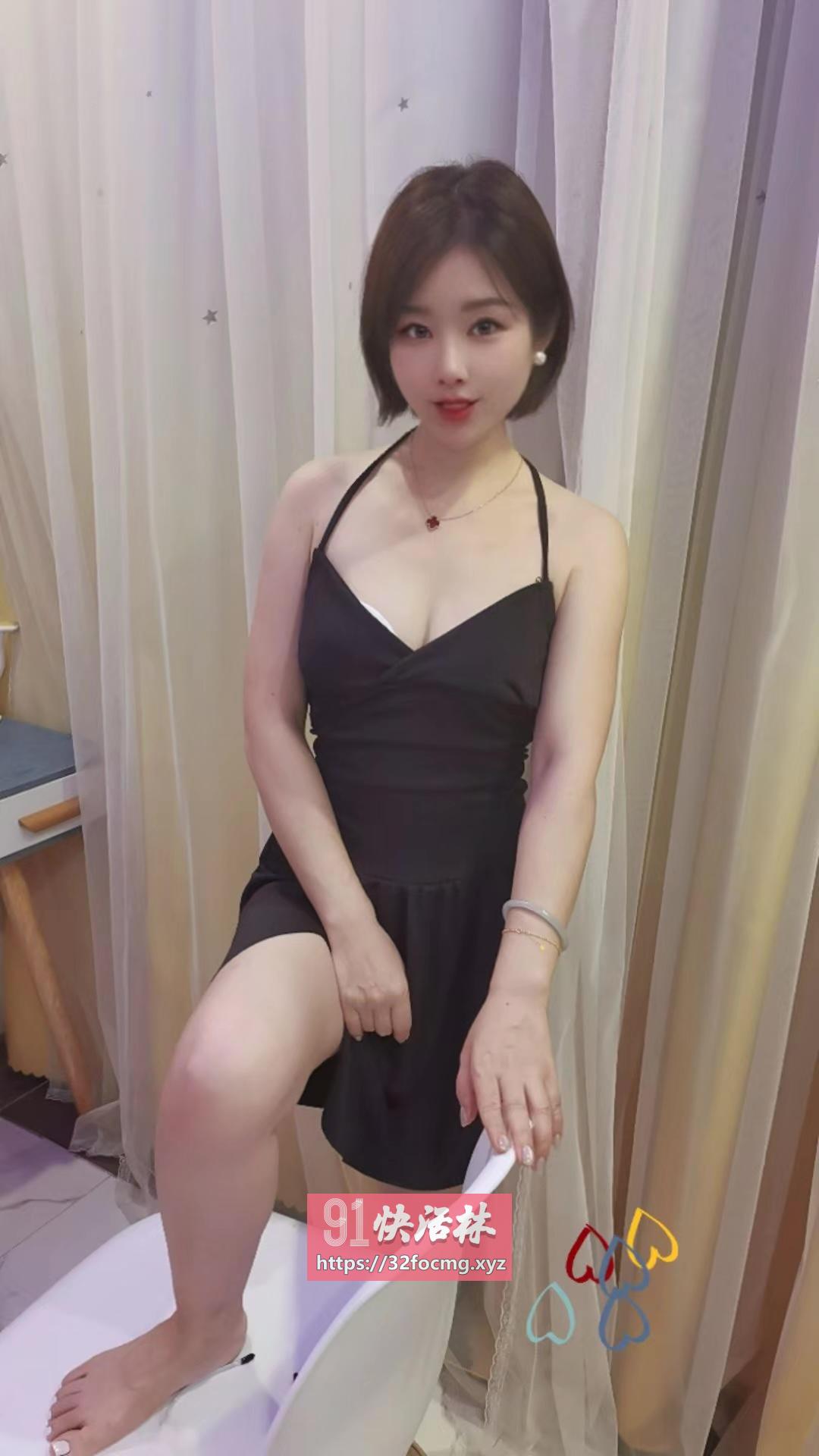 苗条长腿紧致妹妹