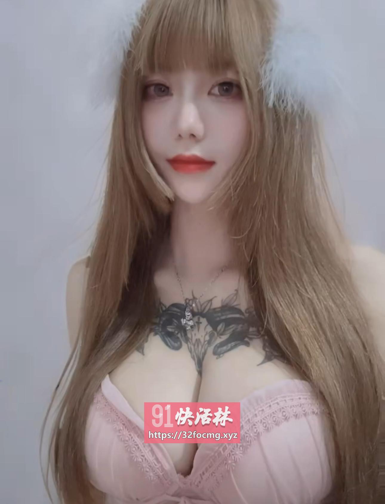 大胸诱惑小太妹