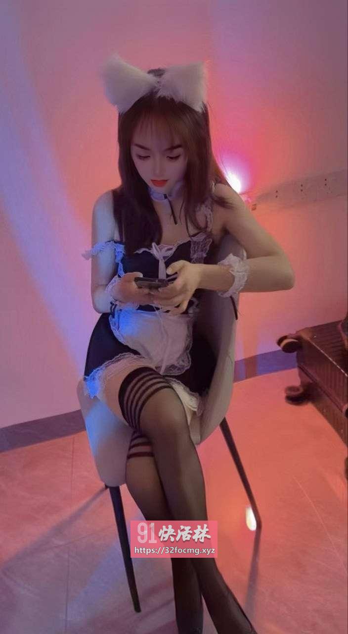 极品身材韵味小姐姐情趣制服