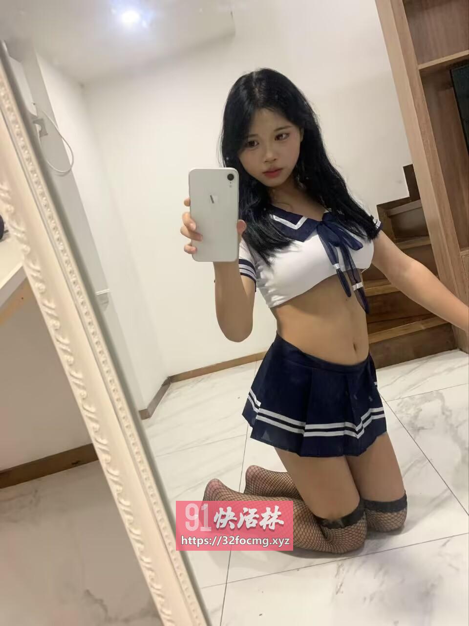 思明制服系嫩妹菲菲