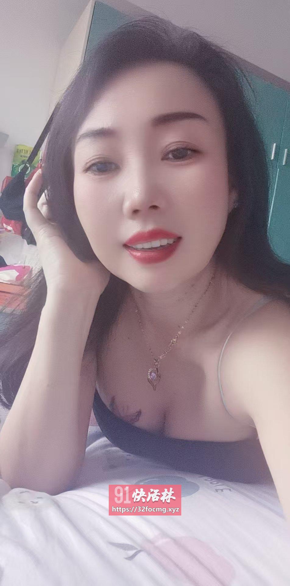 服务系风骚热辣小少妇