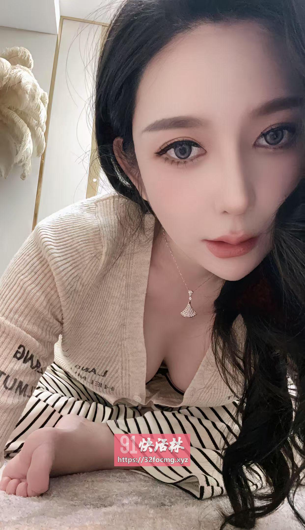 淫荡骚气御姐莉莉