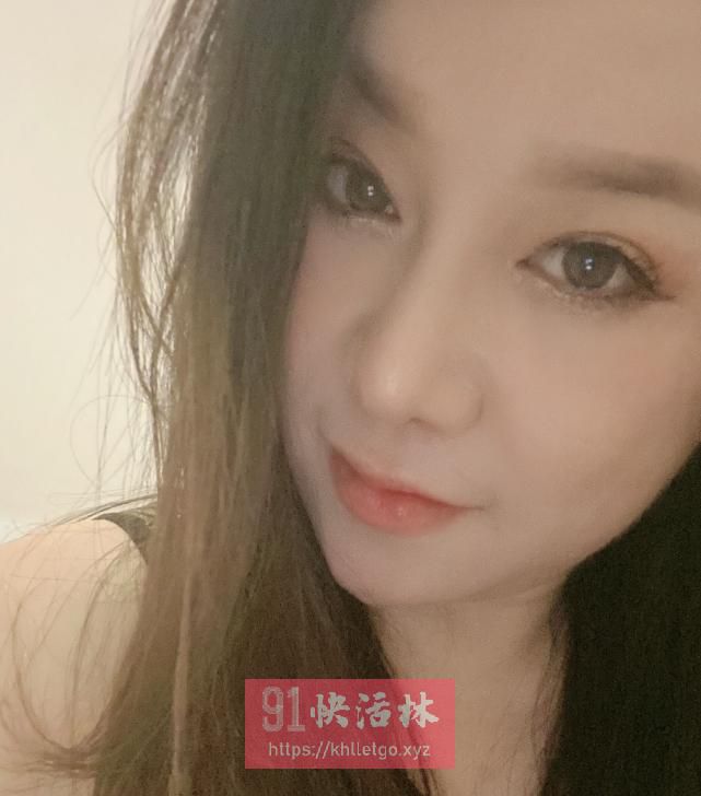 颜值很不错的小妹