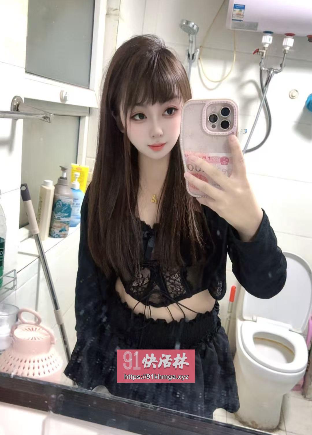 性感白嫩热辣小姐姐