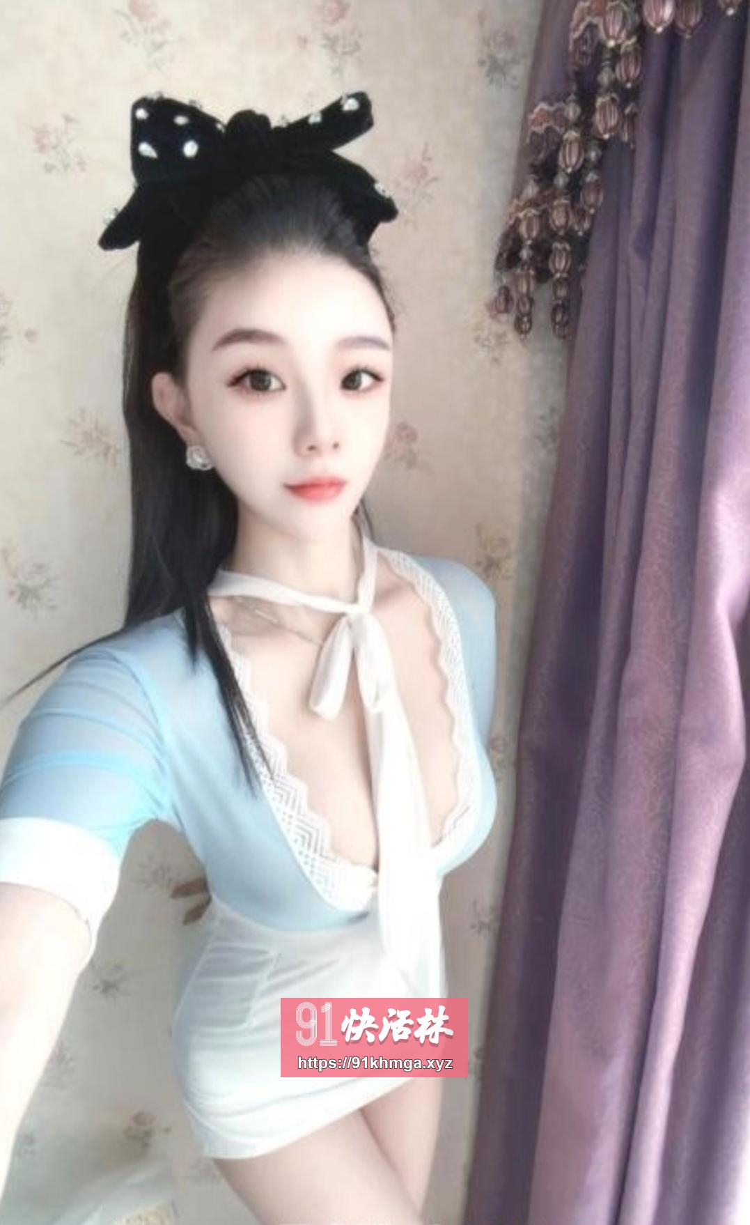 下海兼职小穴鲜嫩