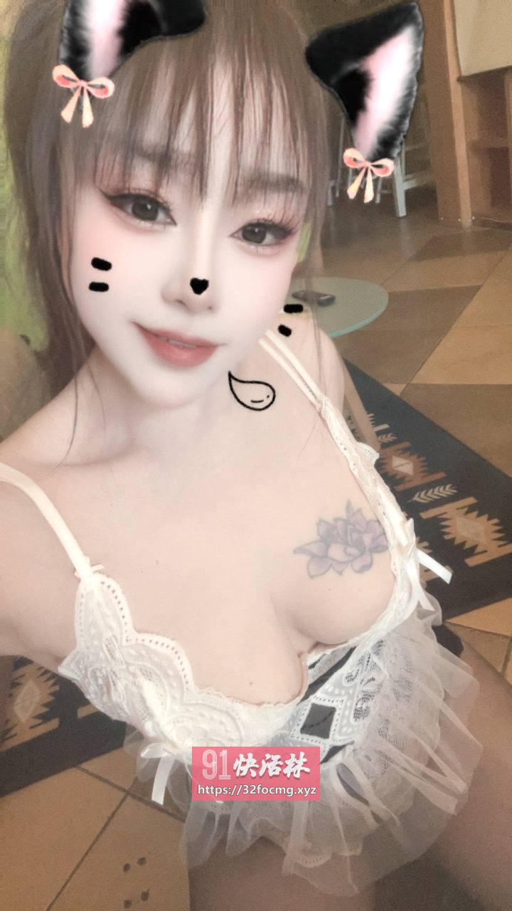美乳小玲子