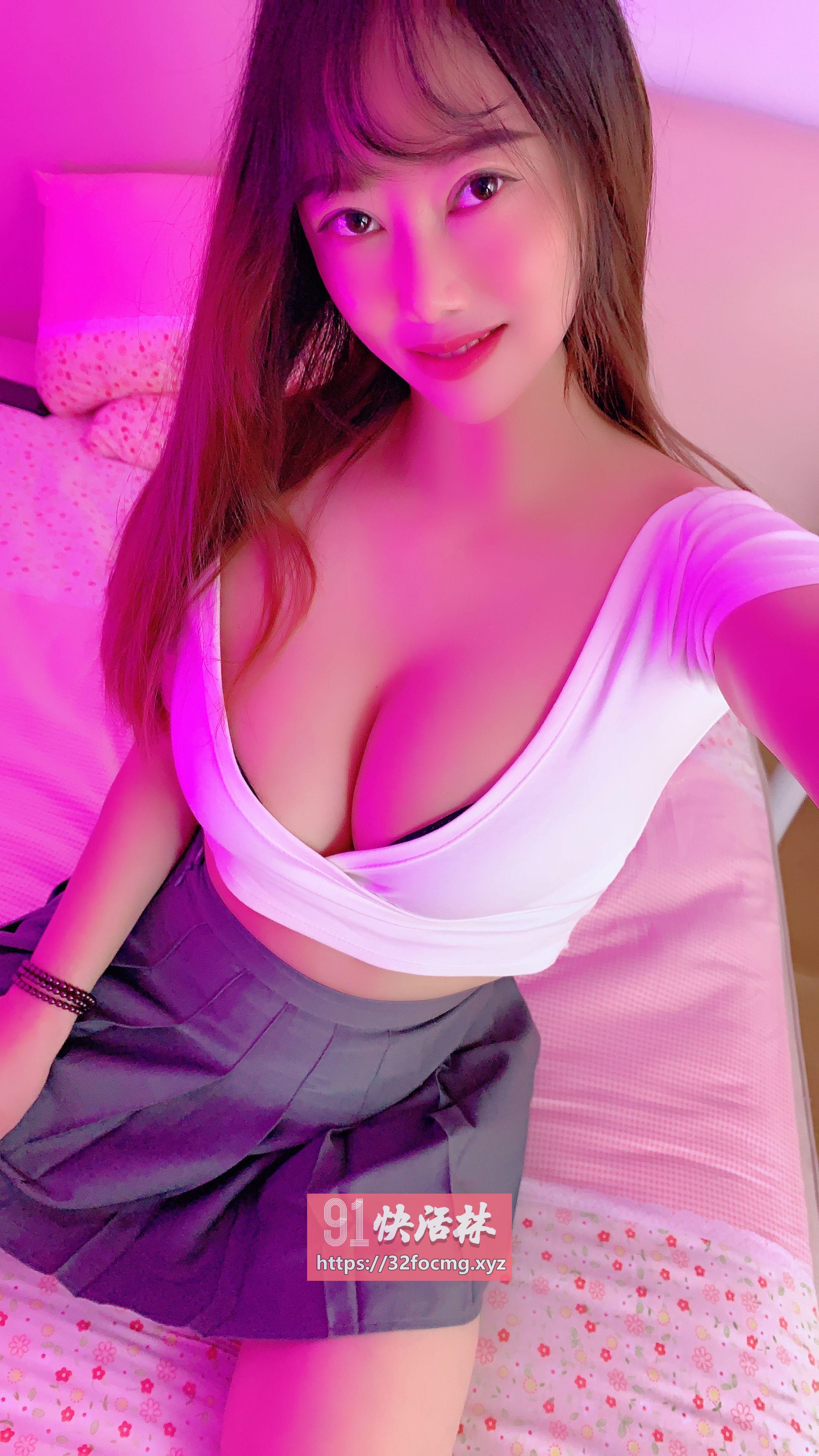 服务口活一流的大胸妹子