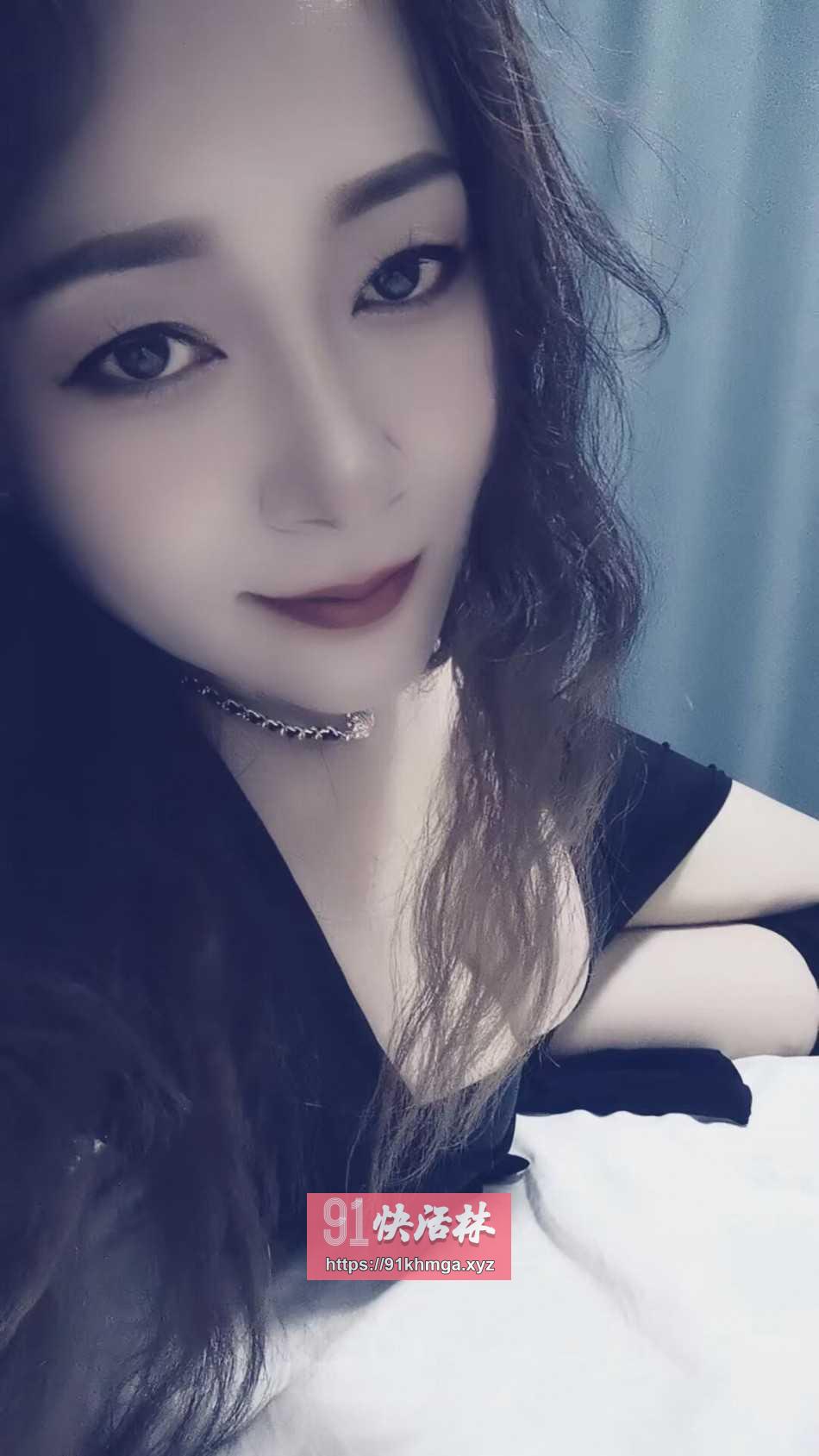 粉嫩水汪汪带些娇羞