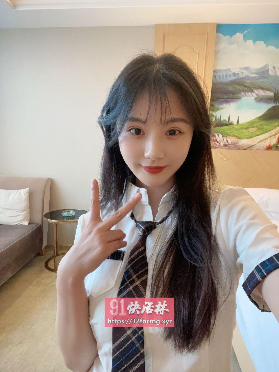 气质妹子白净很紧