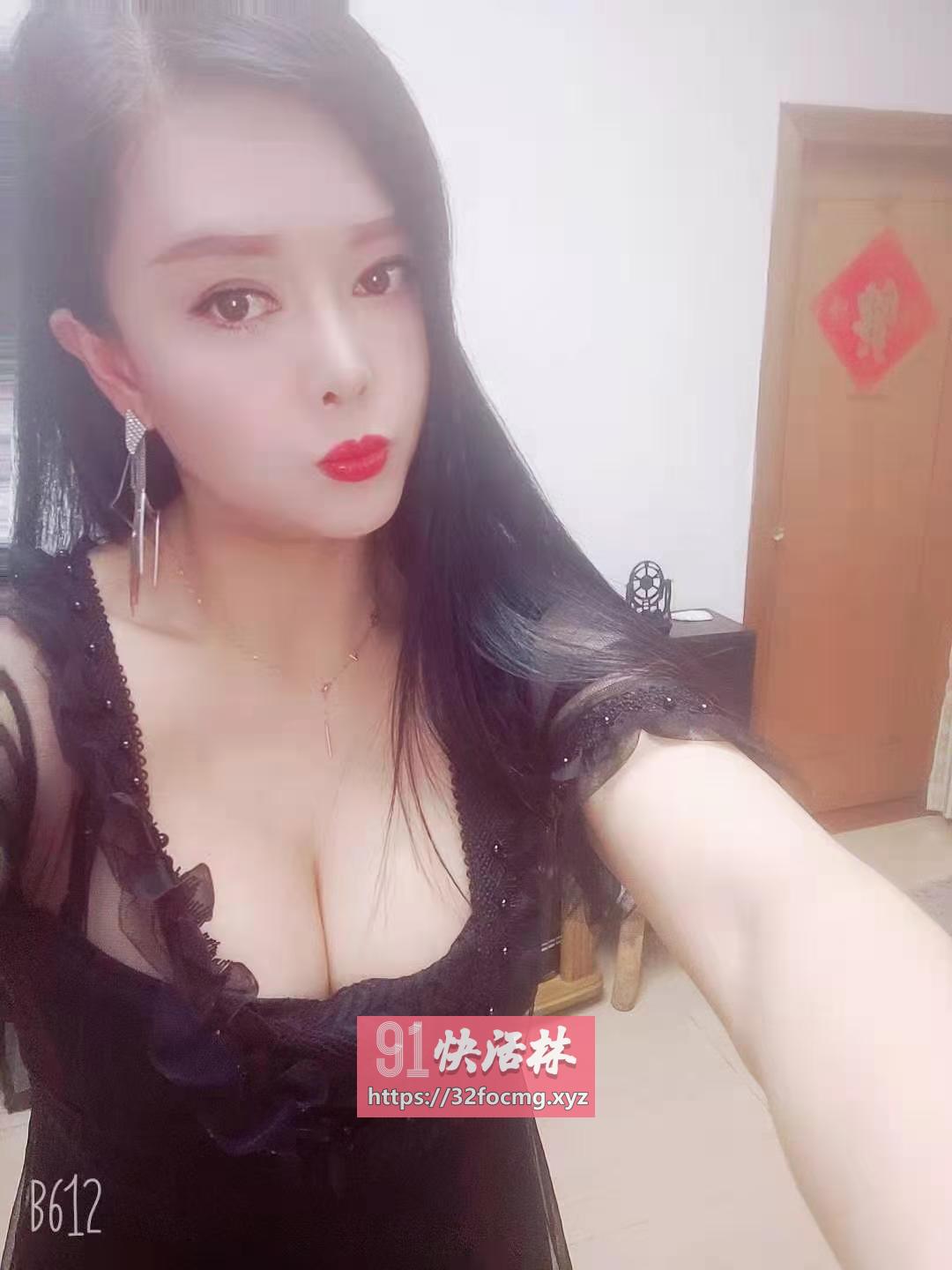 翘臀女神纯欲风型很会乳胶