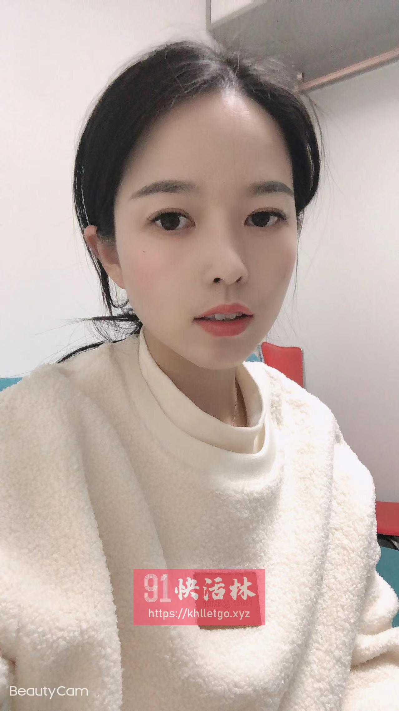 赣州一妹子，服务很不错，熟了可以放的开
