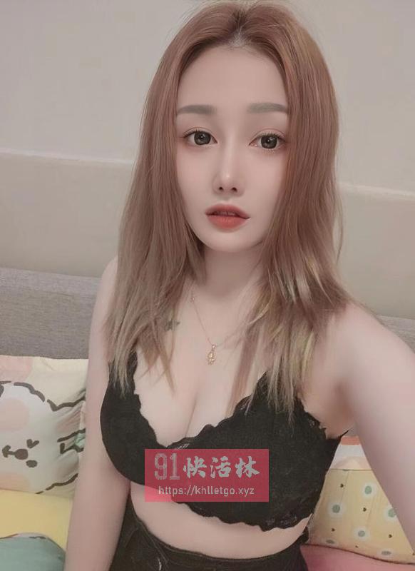 花香奶酪小姐姐