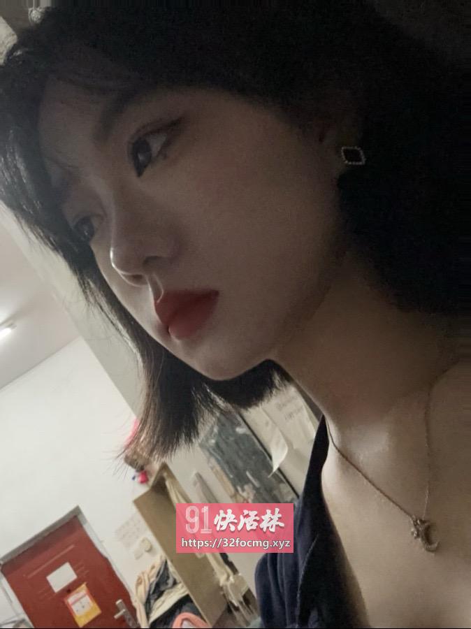 呈贡纯欲长腿小姐姐