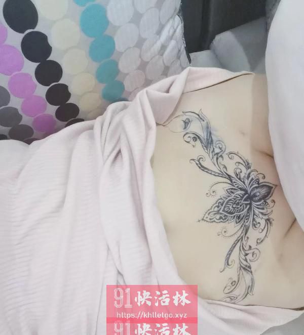 白虎服务型少妇