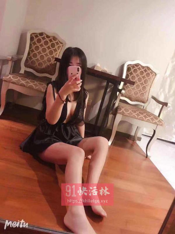 人骚会玩的少妇