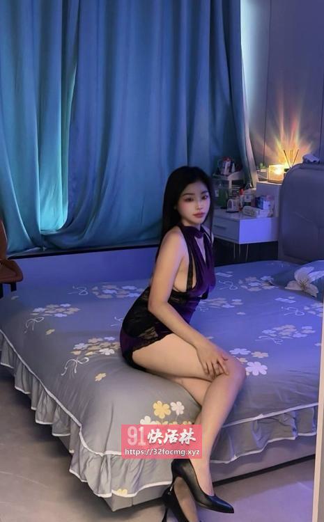 极品多姿翘臀小妹