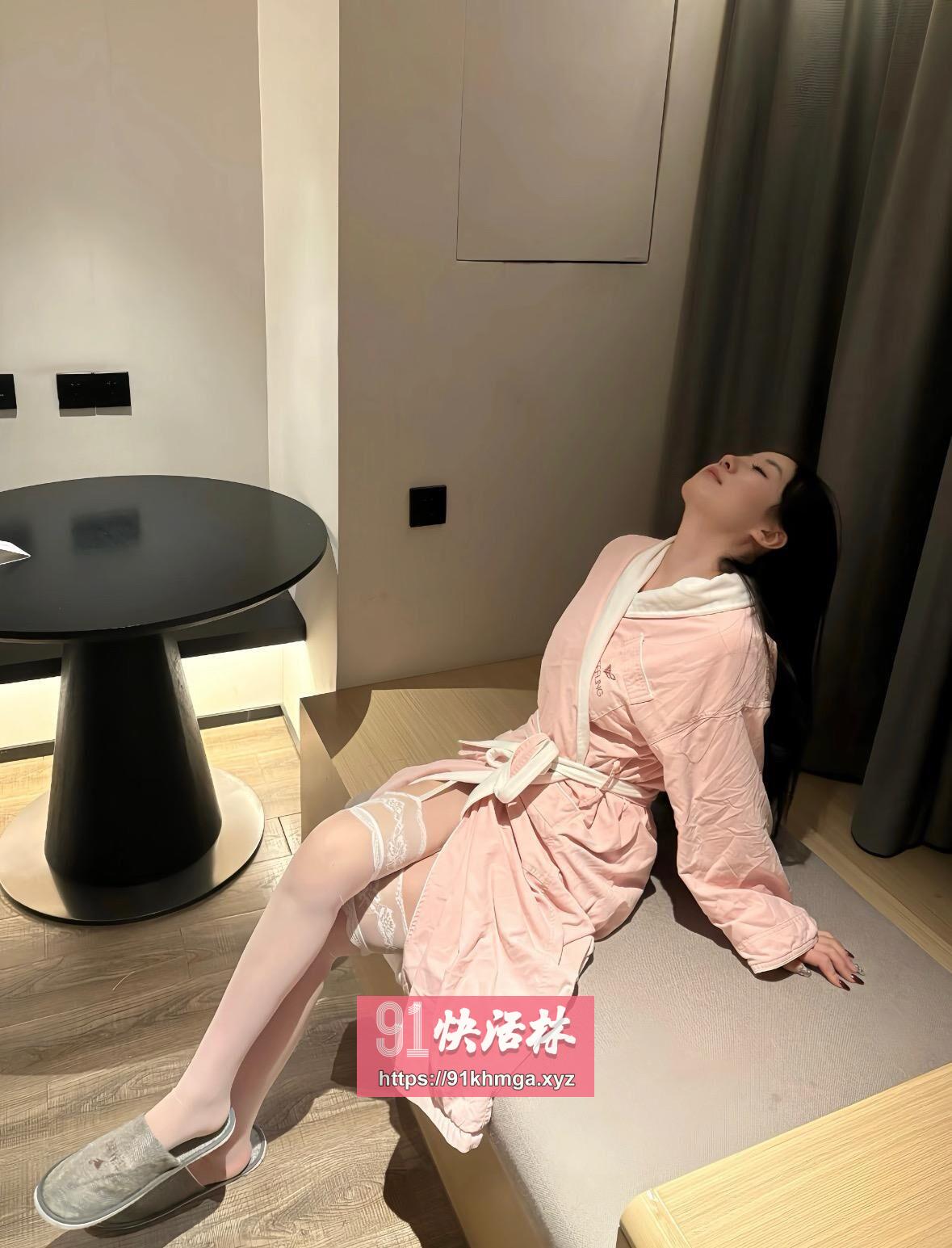 刚下海b紧水多非常嫩